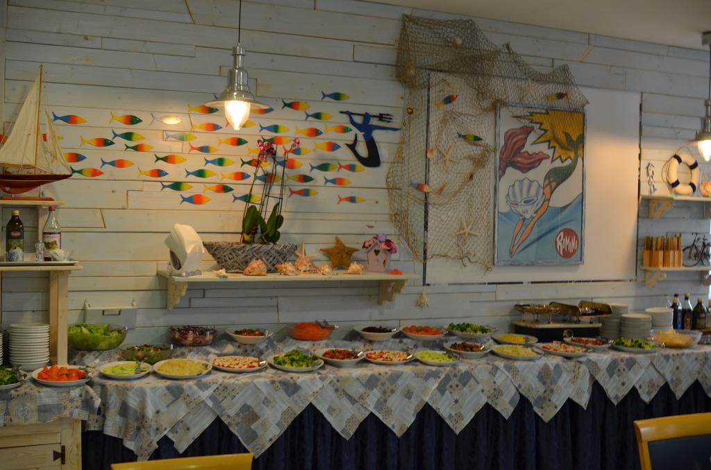 Hotel Tre Stelle Rimini Bagian luar foto